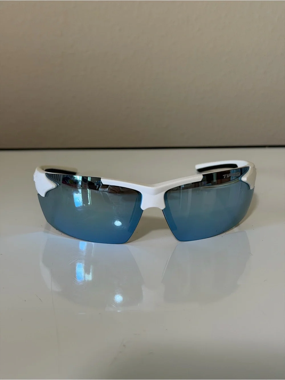 Tifosi Optics White Frame Blue Mirrored Lens Sport Sunglasses